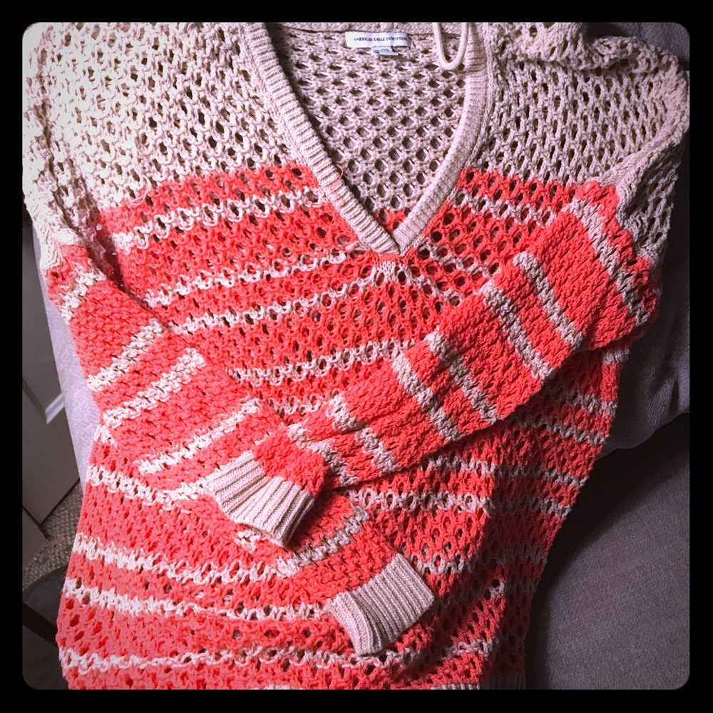 American eagle mesch sweater